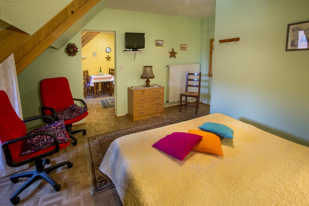 Gites Les Cepages Ammerschwihr Exterior foto